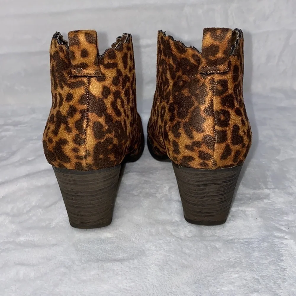 coconuts by Matisse Addie Leopard Print Ankle Booties Size 6.5M - Picture 5 of 16